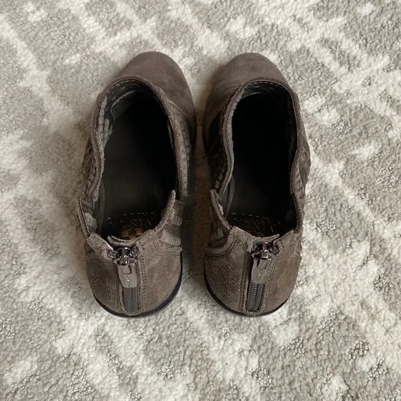 •Vince Camuto• Prasata Suede Ankle Boots - Picture 3 of 14